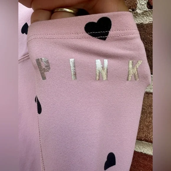PINK Victoria's Secret Ultimate Pink and Black Heart Leggings - Picture 2 of 4
